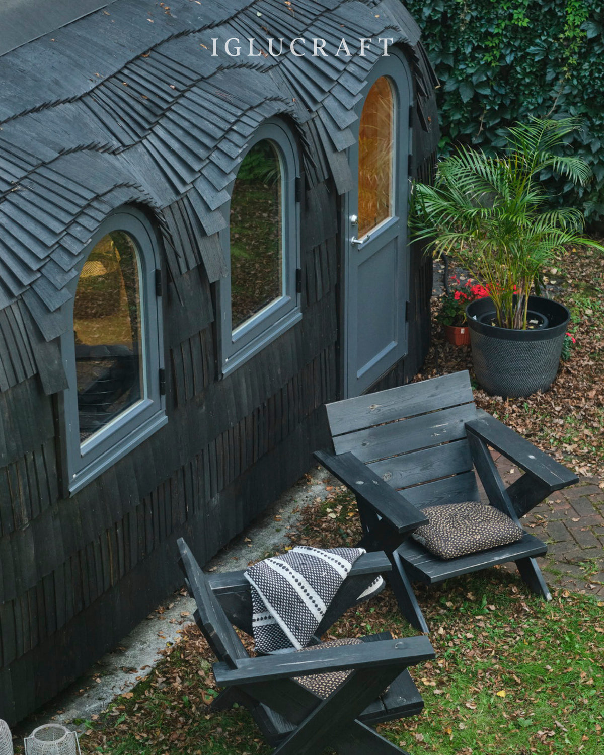 Iglucraft Triple Iglusauna 6-Person Fully Assembled Outdoor Sauna