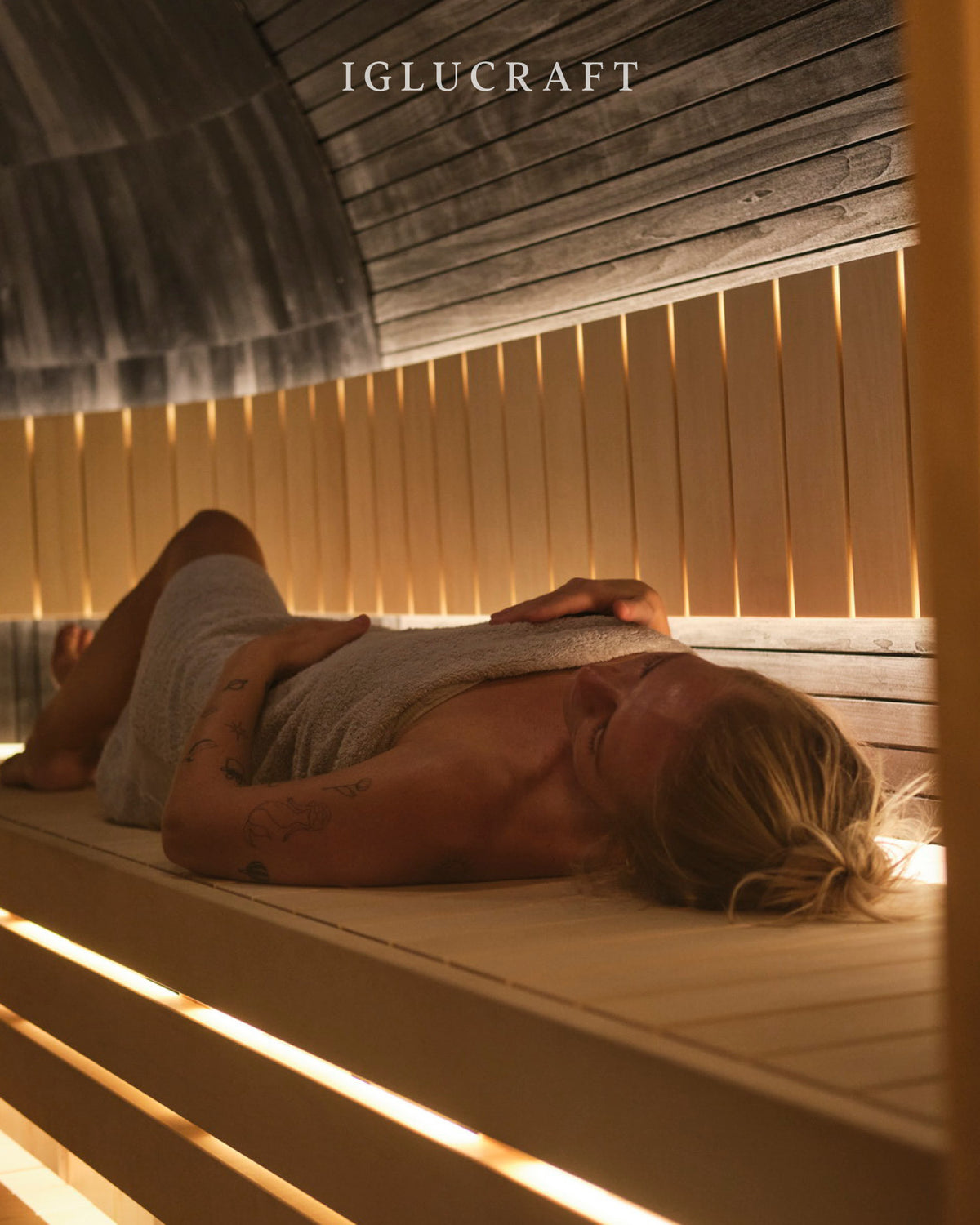 Iglucraft Triple Iglusauna 6-Person Fully Assembled Outdoor Sauna